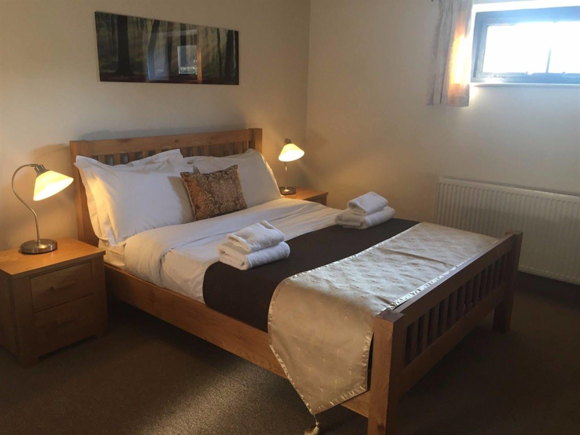 The Dean Ale & Cider House Hotel Chichester Buitenkant foto