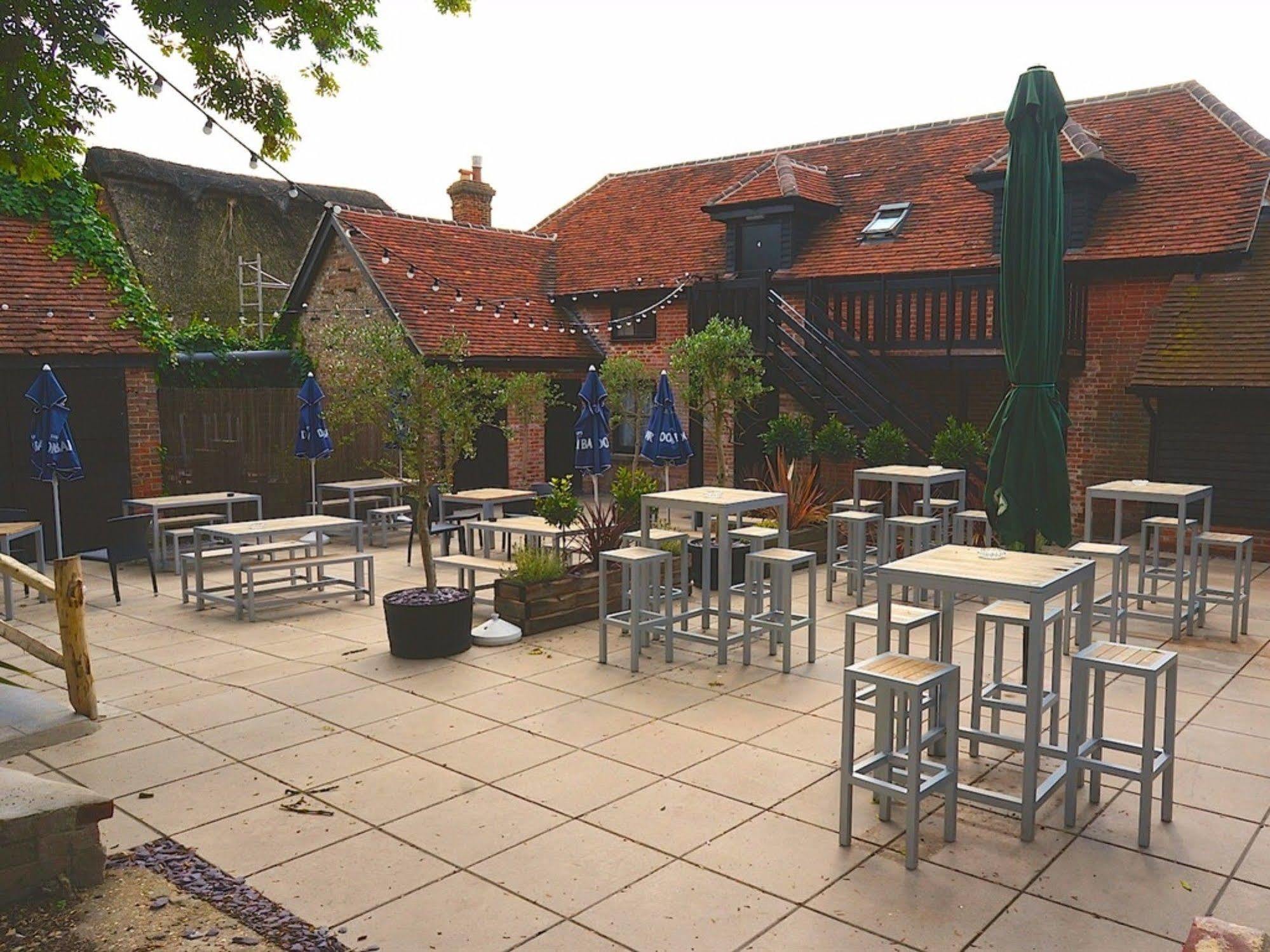 The Dean Ale & Cider House Hotel Chichester Buitenkant foto